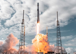SpaceX супутник